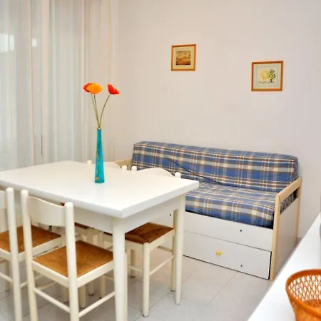Three-room Flat With Private Garden - By Beahost *