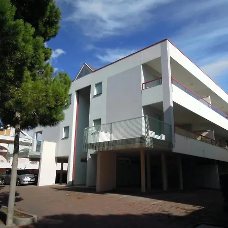 Three-room Flat With Private Garden - By Beahost * Bibione